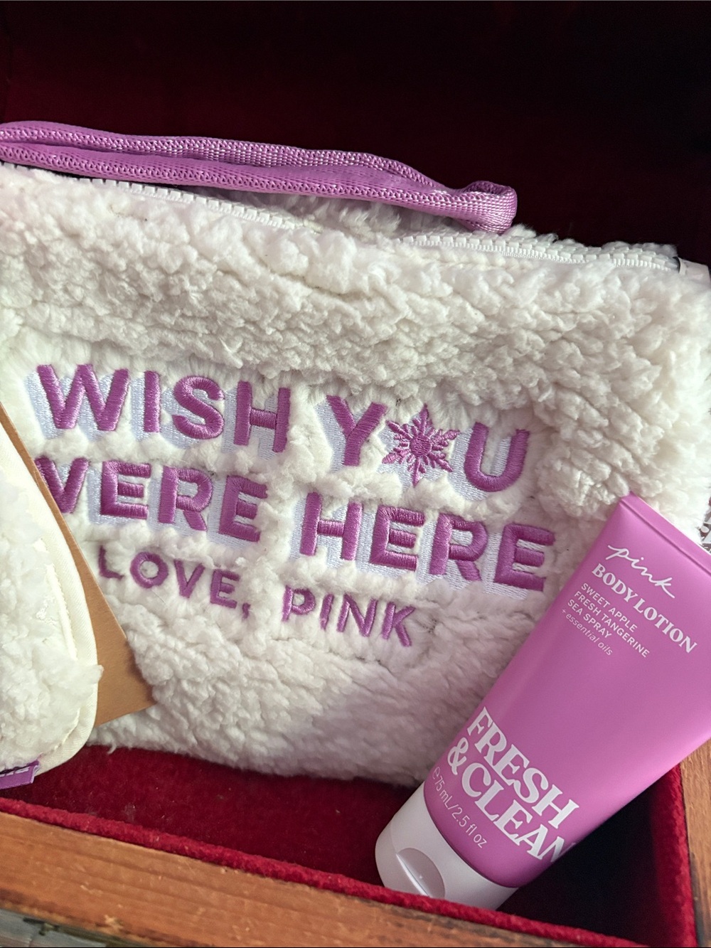 PINK Victoria's Secret Fresh & Clean Bath Set - Pink & Cream - Picture 4 of 5